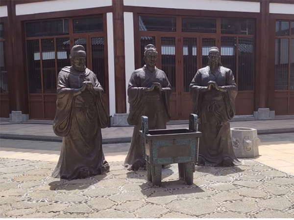 恒大集團(tuán)?；◢u特色街區(qū)銅雕塑工程